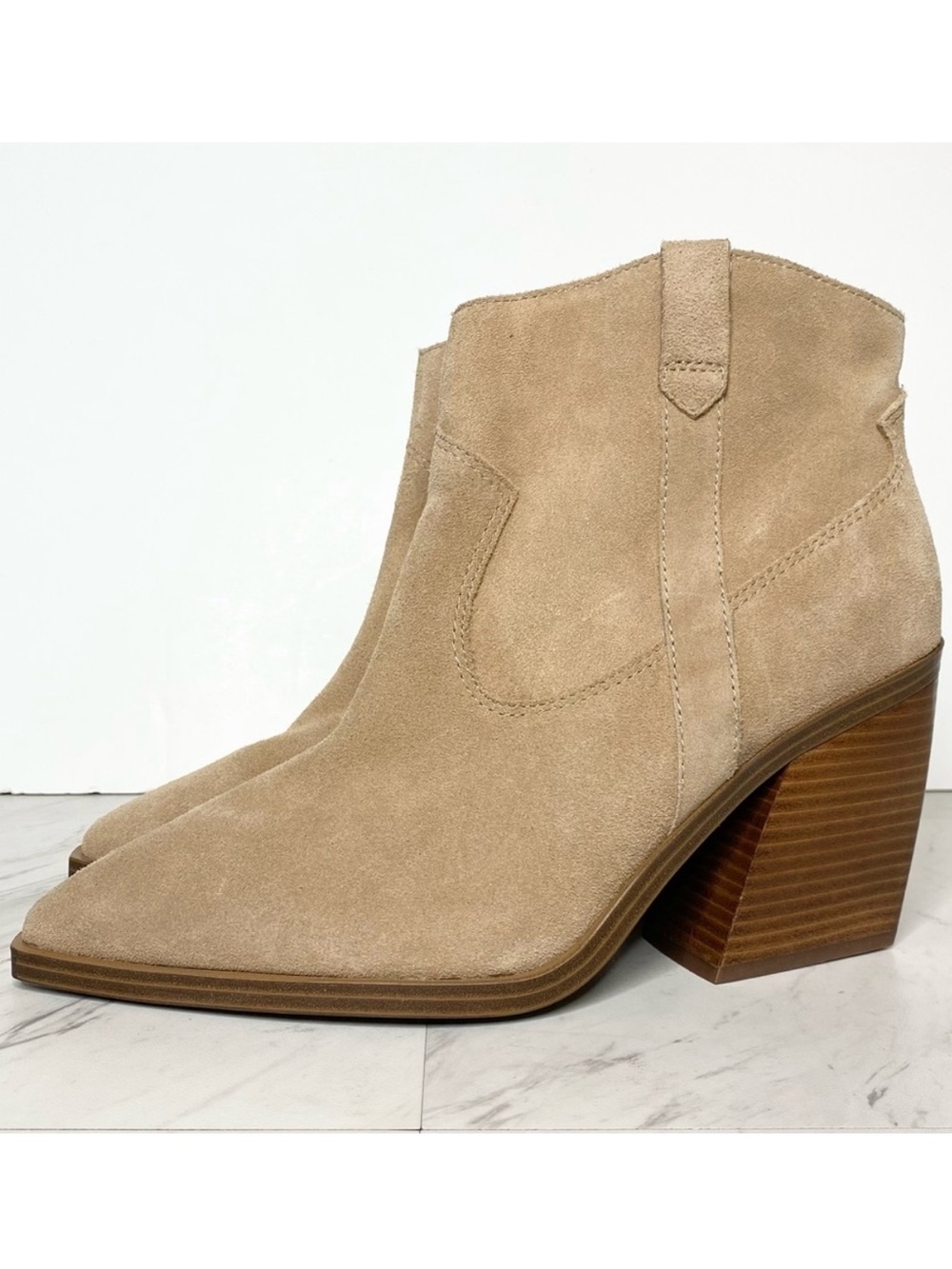 New! Vince Camuto Gredile Tan Suede Pointy Toe Bootie 12M